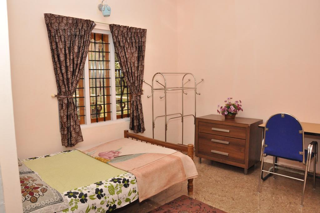Bluemount Apartment Kattappana Exterior photo